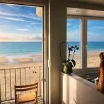 Residentie Balmoral アパート ミデルケルケ